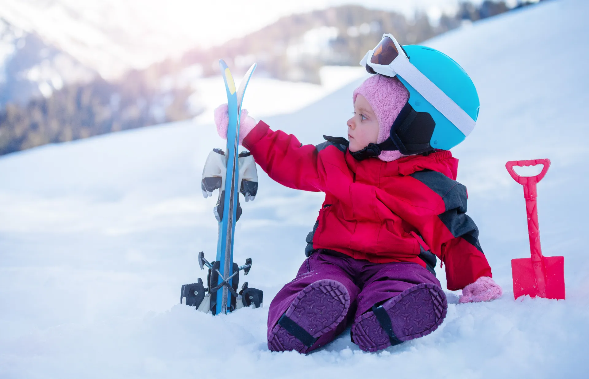barn st&aring;r p&aring; ski