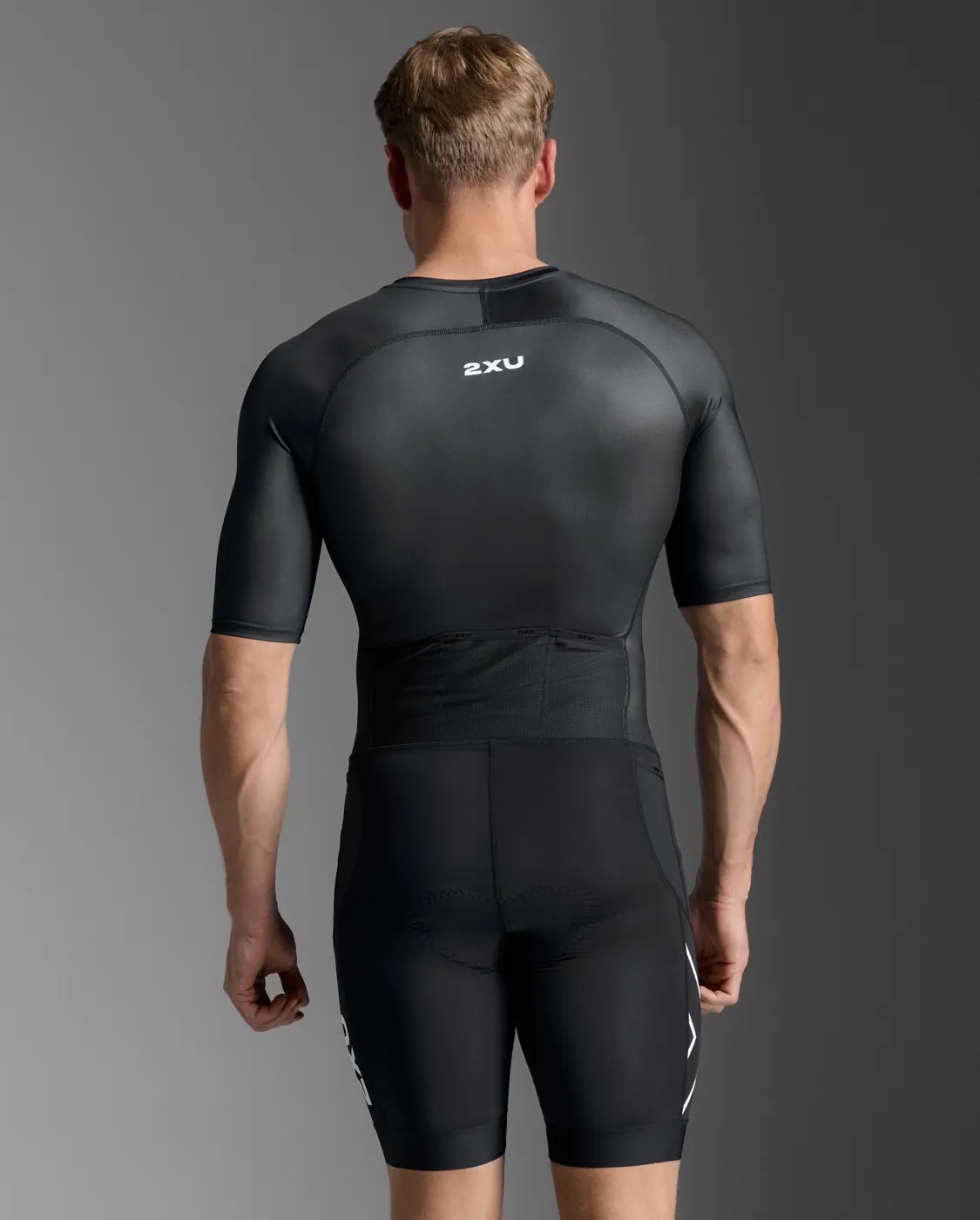 2XU Core Sleeved Dame Trisuit 2XU Core Sleeved Dame Trisuit