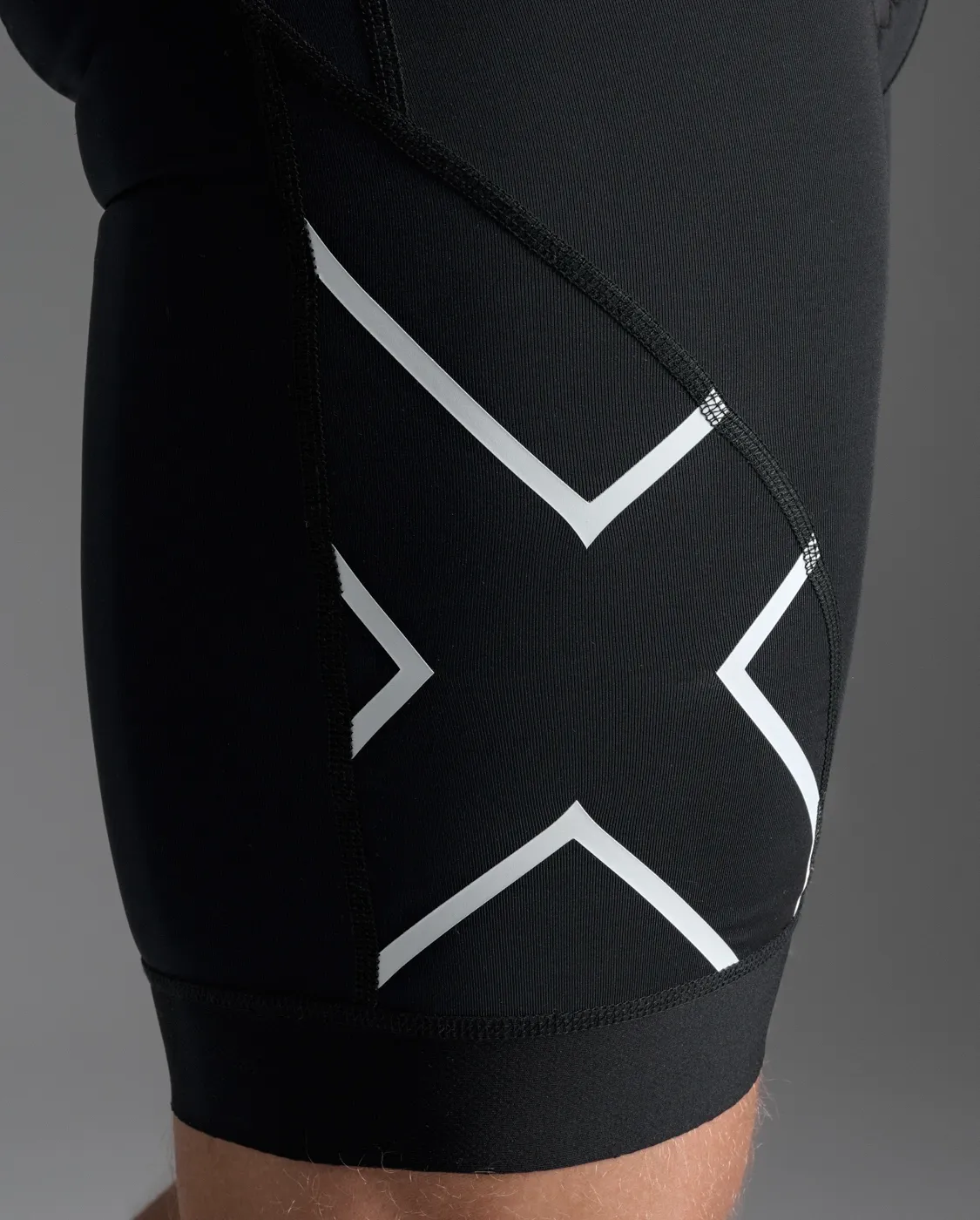 2XU Core Sleeved Dame Trisuit 2XU Core Sleeved Dame Trisuit