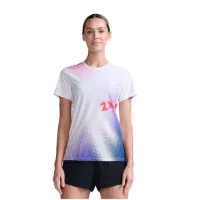 2XU Light Speed Kortarmet T-skjorte female 2XU Light Speed Kortarmet T-skjorte female