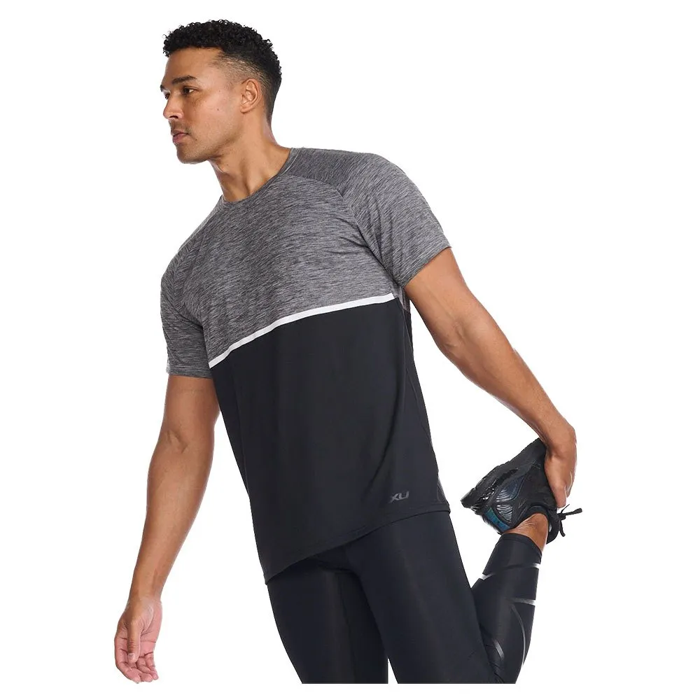 2XU Motion Colour Block Kortarmet T-skjorte male 2XU Motion Colour Block Kortarmet T-skjorte male