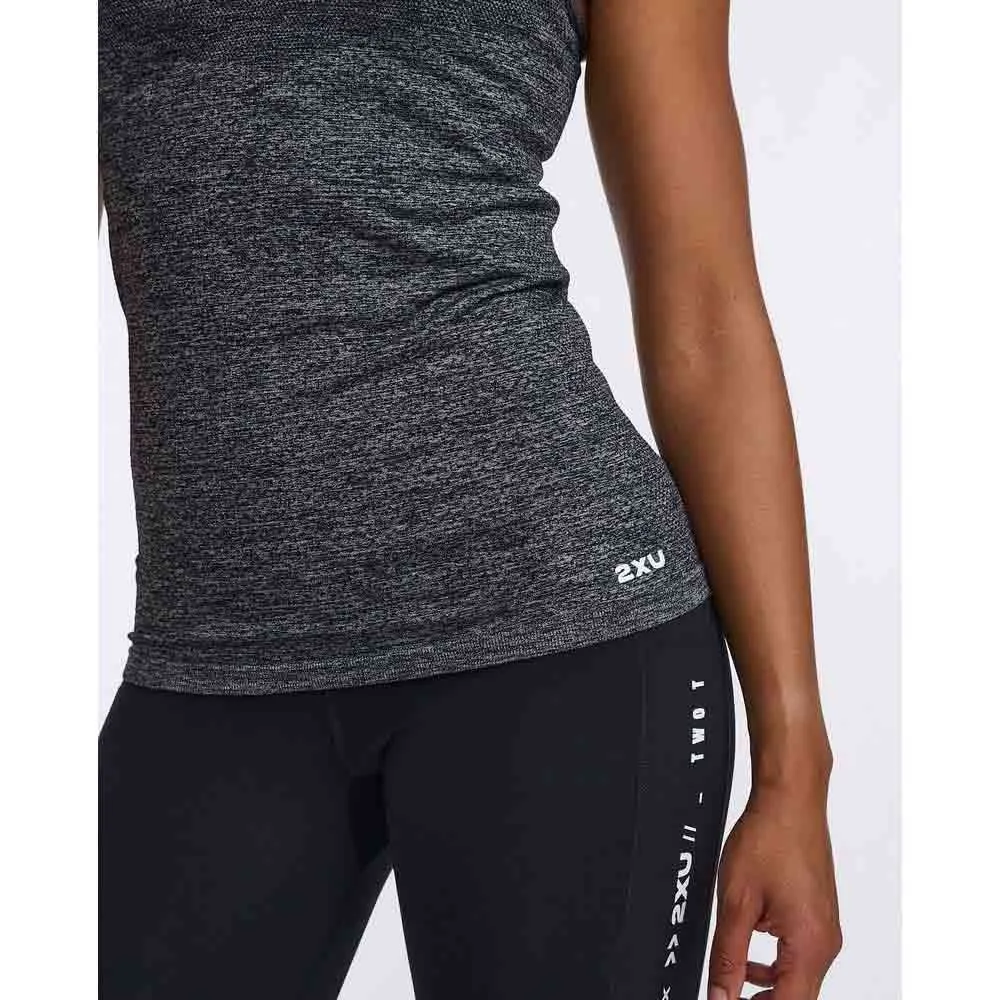 2XU Motion Tech Ermeløs T-skjorte female 2XU Motion Tech Ermeløs T-skjorte female