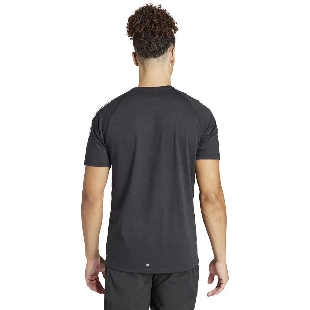 adidas Own The Run Excite 3 Stripes Kortarmet T-skjorte male adidas Own The Run Excite 3 Stripes Kortarmet T-skjorte male