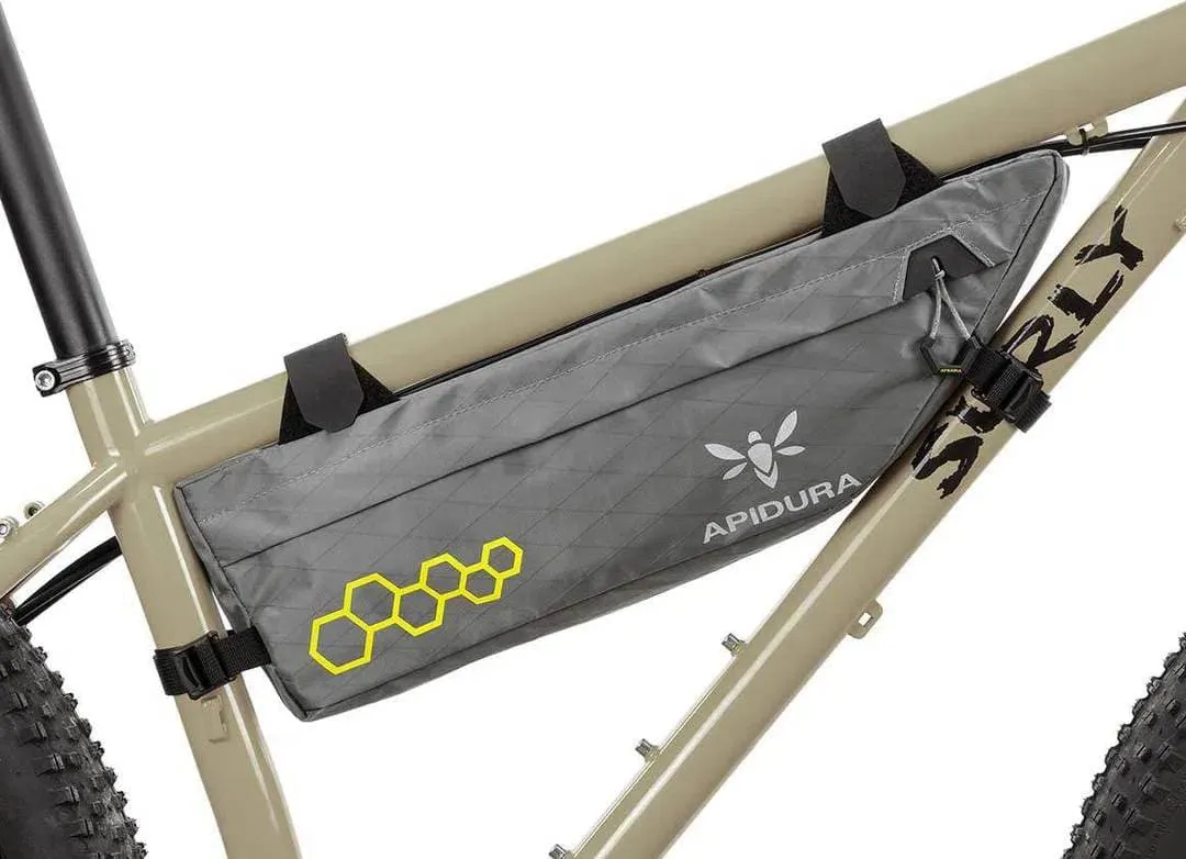 Apidura Backcountry Compact Frame Pack 3L, Grey Apidura Backcountry Compact Frame Pack 3L, Grey