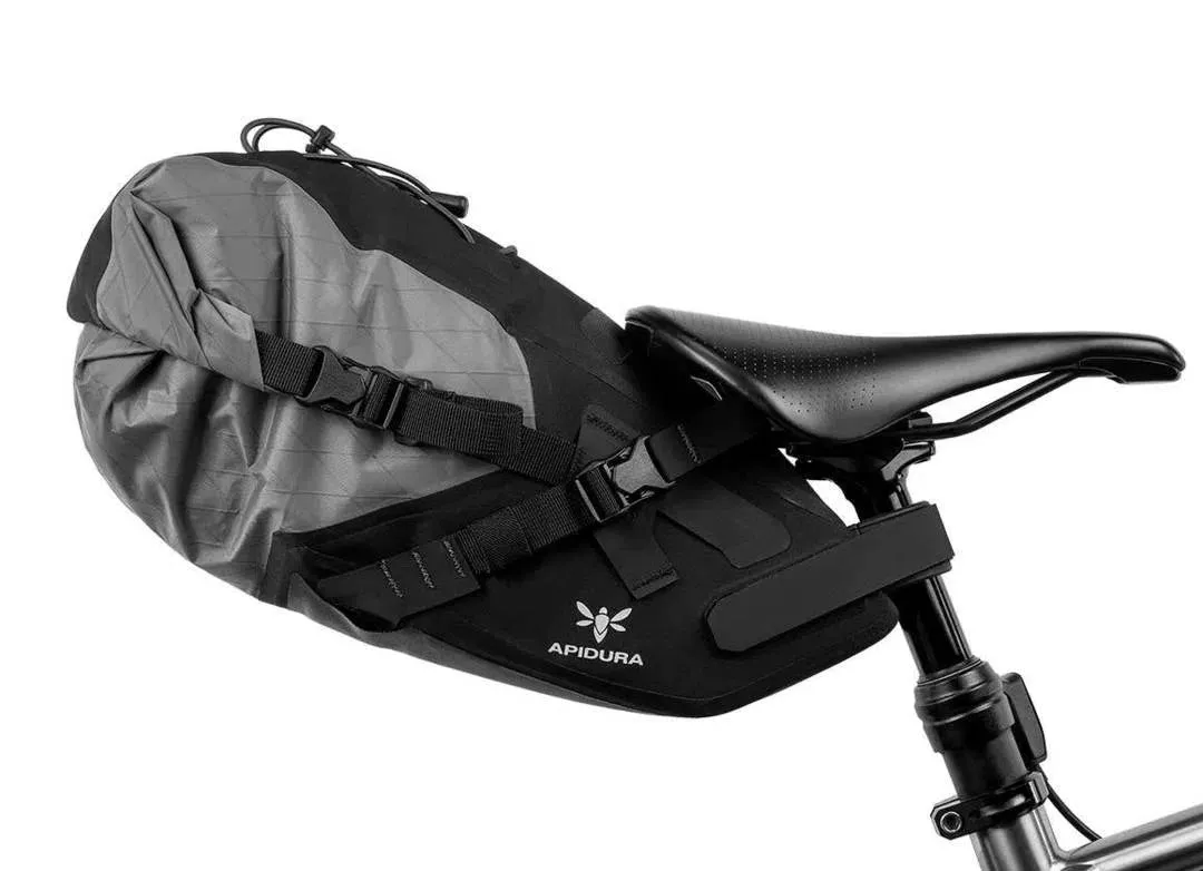 Apidura Backcountry Saddle Pack 6L, Carbon black Apidura Backcountry Saddle Pack 6L, Carbon black