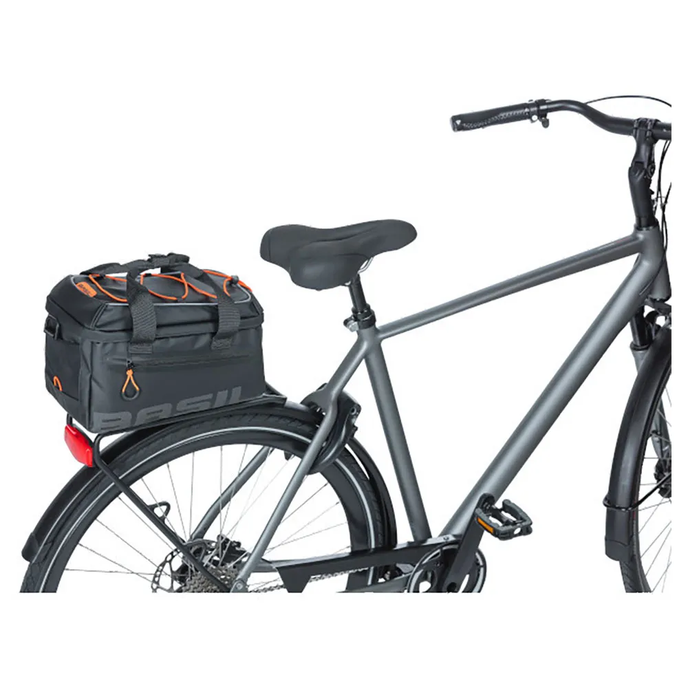 Basil Miles Tarpaulin Mik Sykkelveske 7l, Black / orange, One Size Basil Miles Tarpaulin Mik Sykkelveske 7l, Black / orange, One Size
