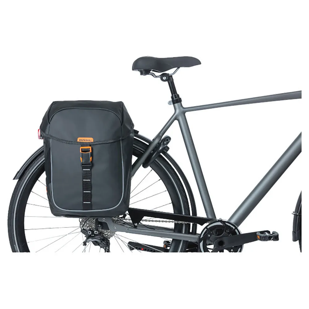 Basil Miles Tarpaulin Mik Sykkelvesker 34l, Black / orange, One Size Basil Miles Tarpaulin Mik Sykkelvesker 34l, Black / orange, One Size