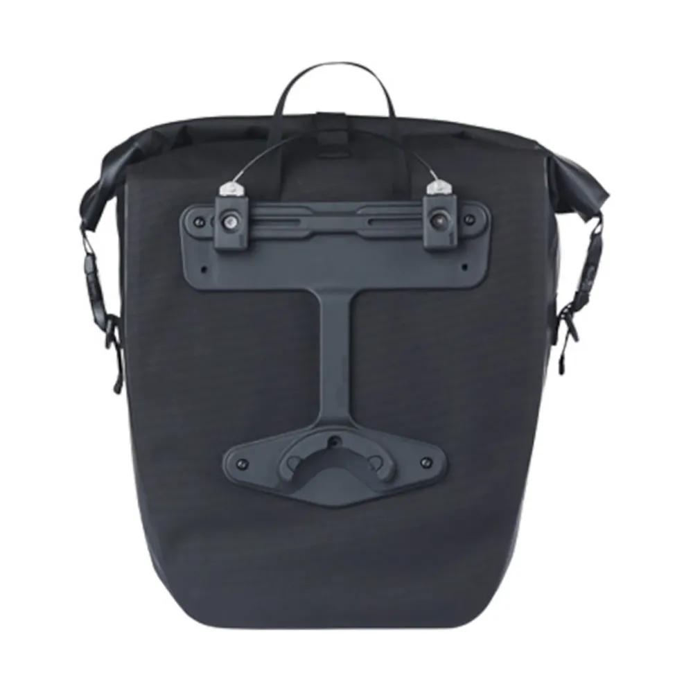 Basil Navigator Waterproof Mik Sykkelveske 22l, Black, One Size Basil Navigator Waterproof Mik Sykkelveske 22l, Black, One Size