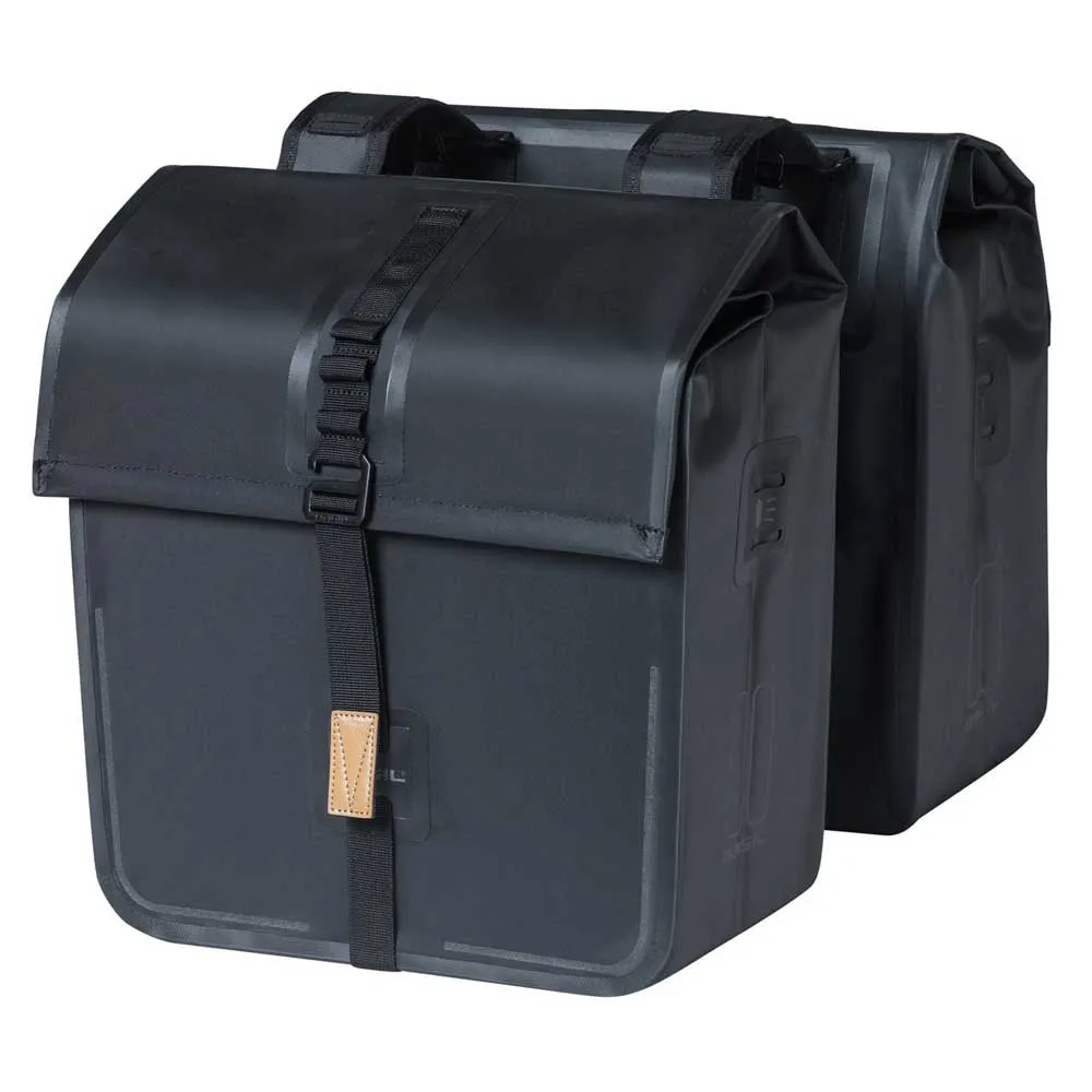 Basil Urban Dry Double Sykkelvesker 50l, Matte black, One Size Basil Urban Dry Double Sykkelvesker 50l, Matte black, One Size