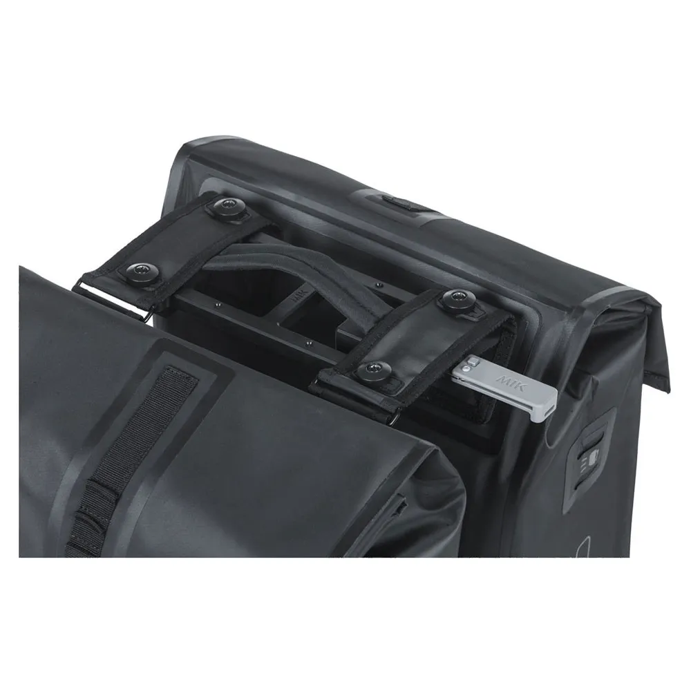 Basil Urban Dry Mik Sykkelvesker 50l, Matte black, One Size