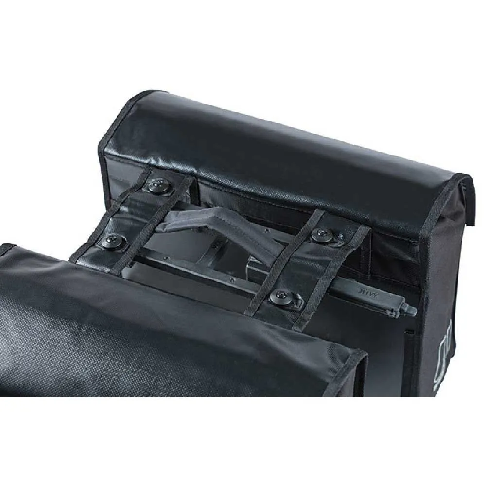 Basil Urban Load Mik Sykkelvesker 48-53l, Black, One Size Basil Urban Load Mik Sykkelvesker 48-53l, Black, One Size