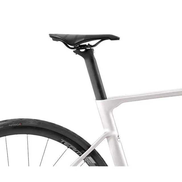BH Bikes Rs1 4.5 105 Di2 7150 2025 Landeveissykkel BH Bikes Rs1 4.5 105 Di2 7150 2025 Landeveissykkel