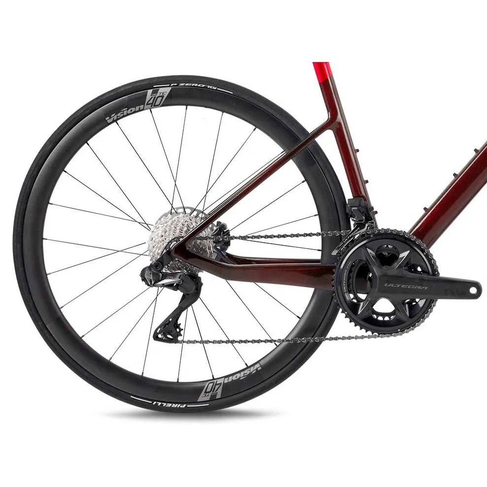 BH Bikes Ultralight 7.0 Ultegra Di2 8150 2025 Landeveissykkel BH Bikes Ultralight 7.0 Ultegra Di2 8150 2025 Landeveissykkel