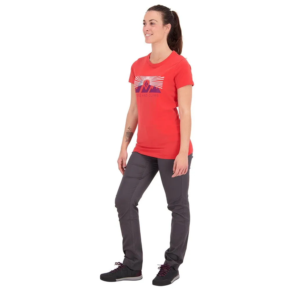 Black Diamond Rise And Climb Kortarmet T-skjorte, Grenadine Black Diamond Rise And Climb Kortarmet T-skjorte, Grenadine