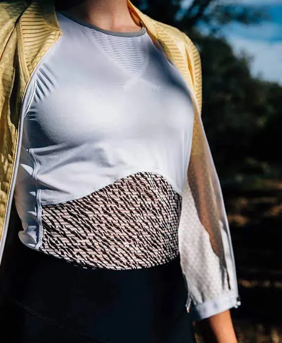 Café Du Cycliste Women Cecilia Sleeveless Mesh Baselayer Café Du Cycliste Women Cecilia Sleeveless Mesh Baselayer