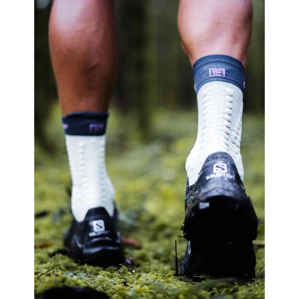 Compressport Pro Racing V4.0 Trail Lange Sokker male Compressport Pro Racing V4.0 Trail Lange Sokker male