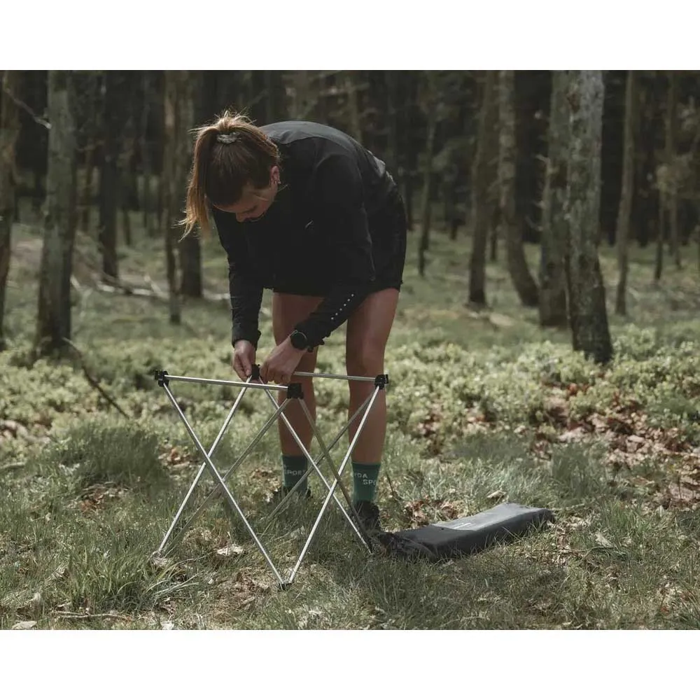 Easy Camp Blackthorn Bord, Silver, 56 x 41 x 46cm Easy Camp Blackthorn Bord, Silver, 56 x 41 x 46cm