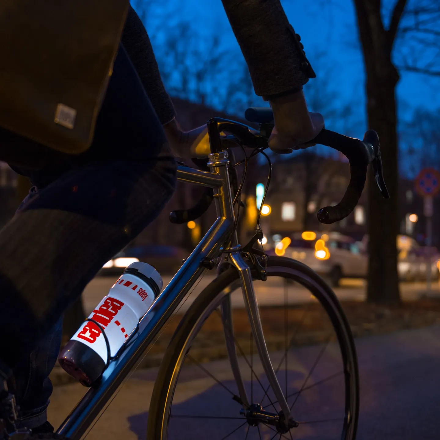 Elite Candea LED Safety Flaske