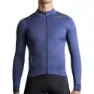 Navy blue / black