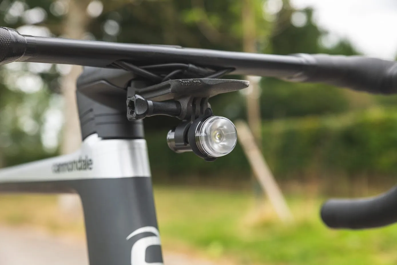 Exposure Lights Trace MK3 DayBright Gun Metal Frontlys, Black, 125 Lysstyrker