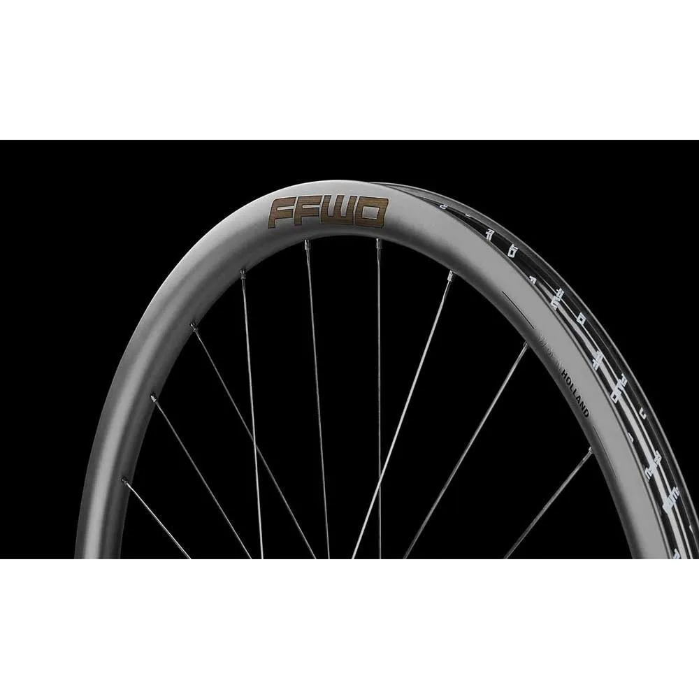 Fast Forward Ryot 33 Cl Disc Tubelees Landeveishjulsett, Black, 12 x 100/12 x 142mm, Shimano/Sram HG Fast Forward Ryot 33 Cl Disc Tubelees Landeveishjulsett, Black, 12 x 100/12 x 142mm, Shimano/Sram HG