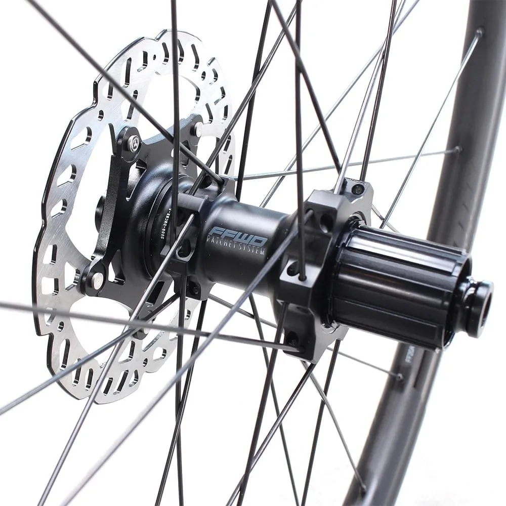 FFWD Outride Cl Disc Tubeless Landeveishjulsett, Black, 12 x 100 / 12 x 142mm, Shimano/Sram HG FFWD Outride Cl Disc Tubeless Landeveishjulsett, Black, 12 x 100 / 12 x 142mm, Shimano/Sram HG
