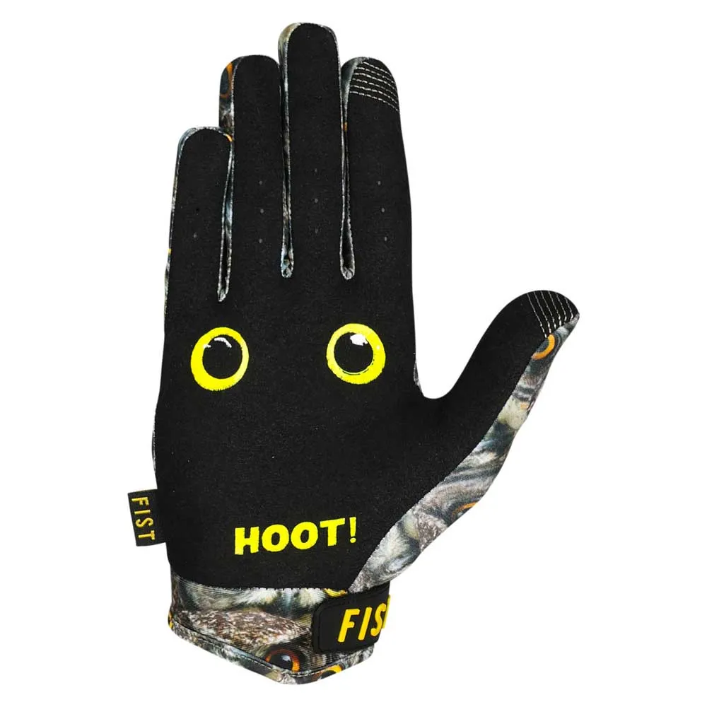Fist Owls That Hansker