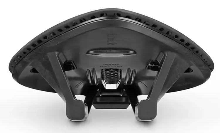 Fizik Aeris LD R3 Adaptive Sykkelsete, Black, 135mm