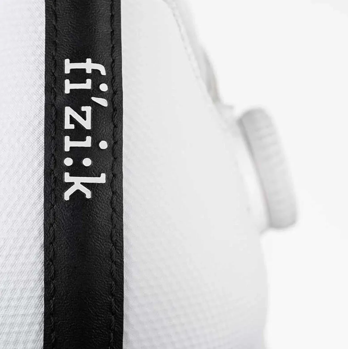 Fizik Tempo Decos Carbon Landeveissko