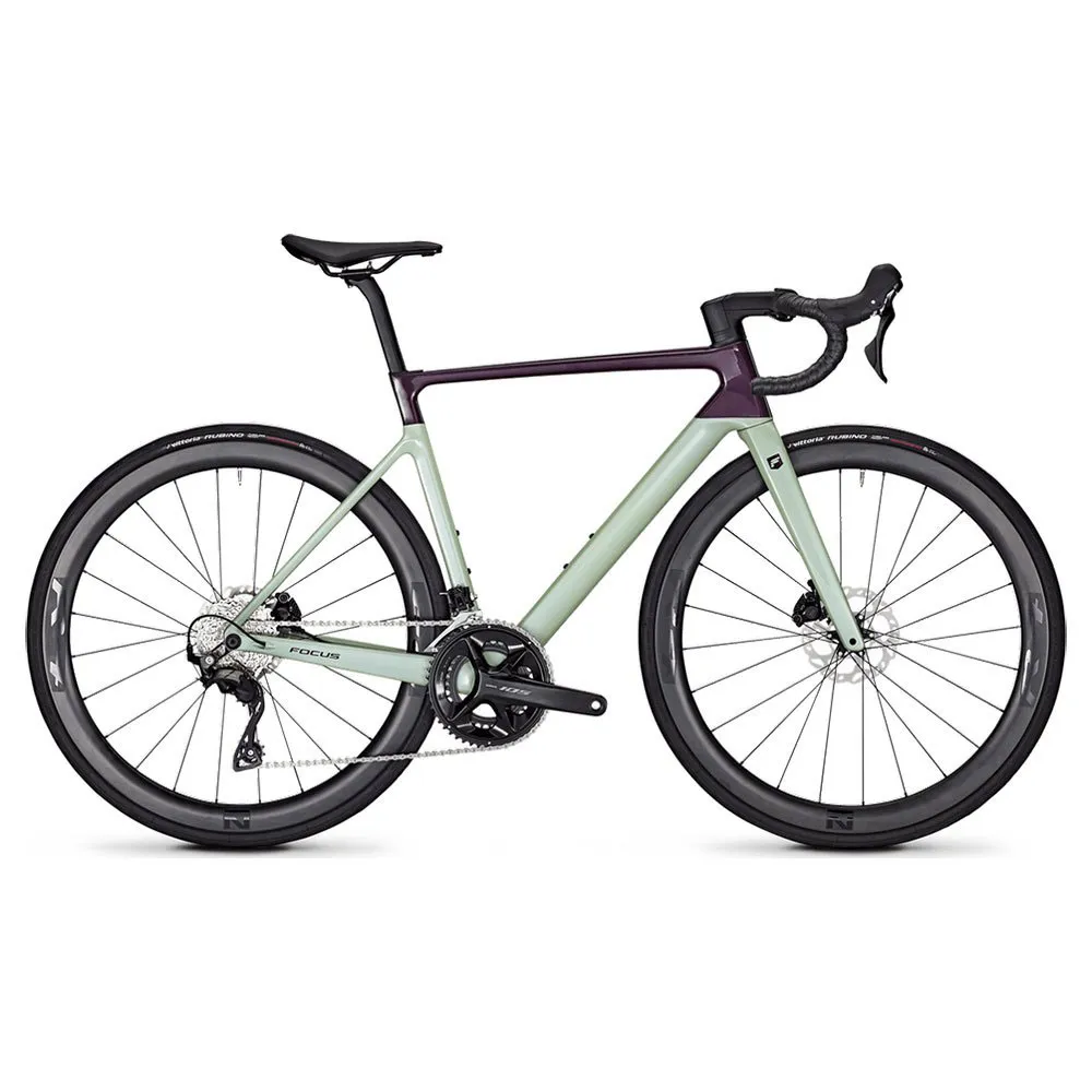 Focus Izalco Max 8.8 R7100 2024 Landeveissykkel Focus Izalco Max 8.8 R7100 2024 Landeveissykkel