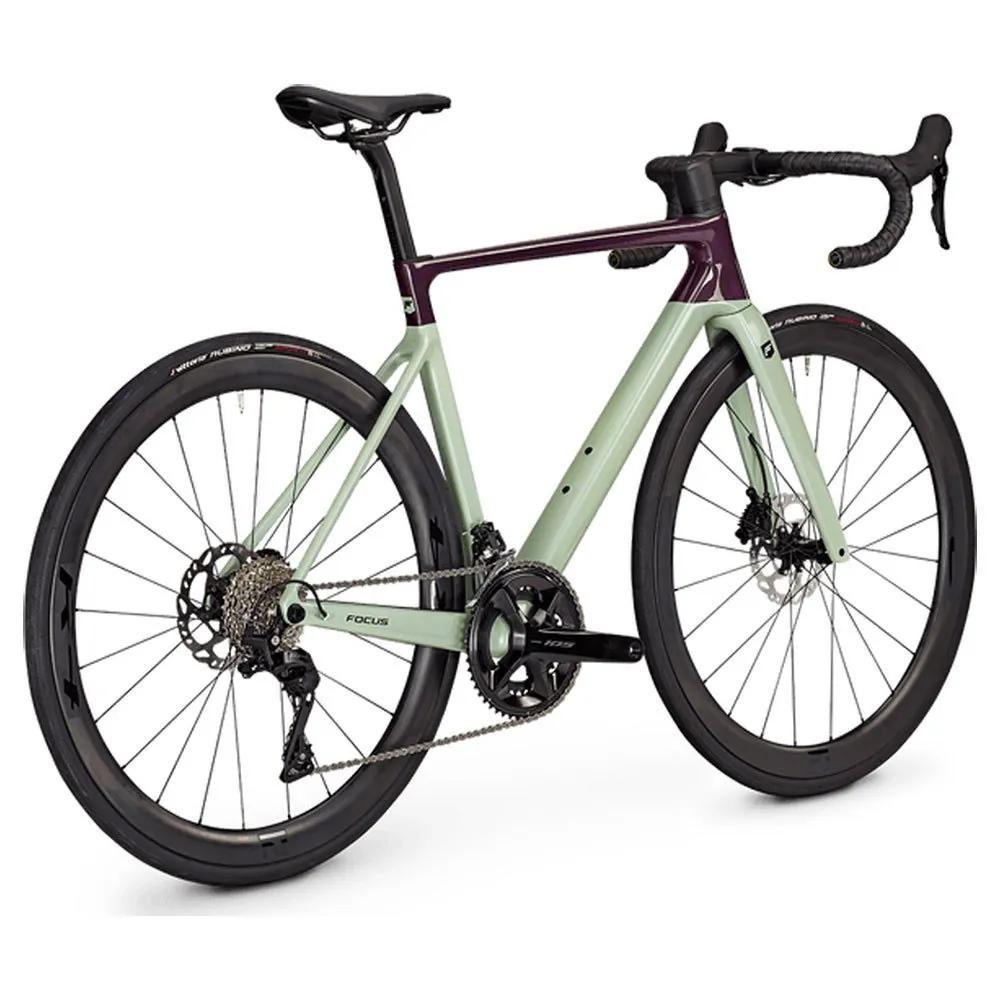 Focus Izalco Max 8.8 R7100 2024 Landeveissykkel Focus Izalco Max 8.8 R7100 2024 Landeveissykkel
