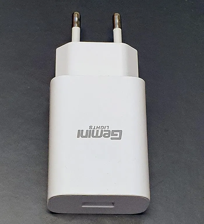 Gemini USB Smart Lader 10W 100-240V AC, 5V DC 2A