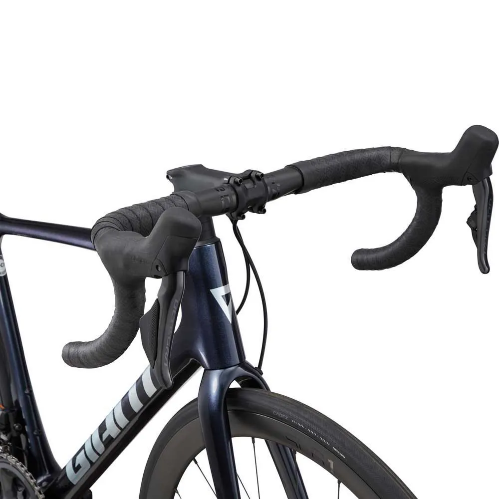 Giant Tcr Advanced Pro 0 Disc Ultegra Di2 2023 Landeveissykkel, Cold night Giant Tcr Advanced Pro 0 Disc Ultegra Di2 2023 Landeveissykkel, Cold night