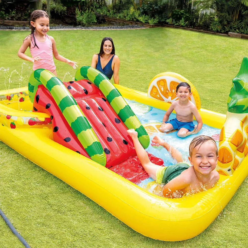 Intex Frukt Lekesenter Med Sklie Og Sprinklerbasseng unisex, Multi, 191 x 244 x 91cm Intex Frukt Lekesenter Med Sklie Og Sprinklerbasseng unisex, Multi, 191 x 244 x 91cm