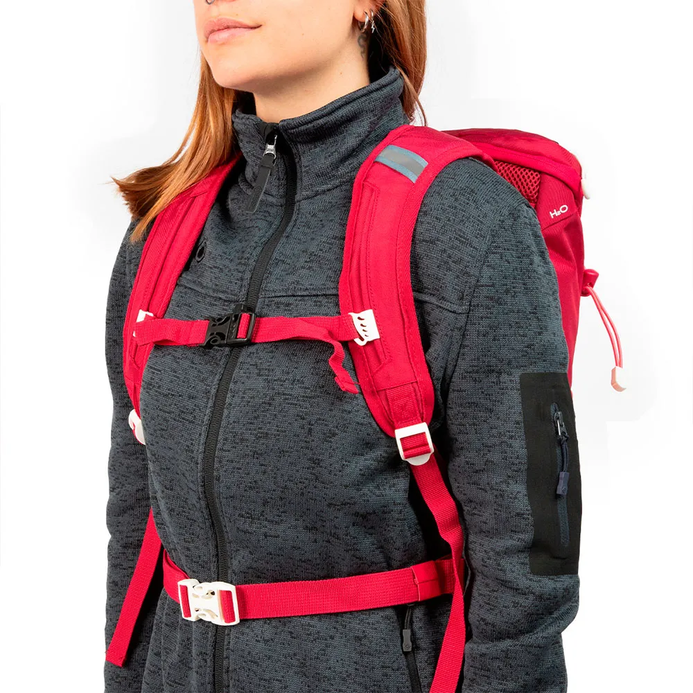 Izas Nympha 12l Sekk, Mineral red / diva pink / white Izas Nympha 12l Sekk, Mineral red / diva pink / white