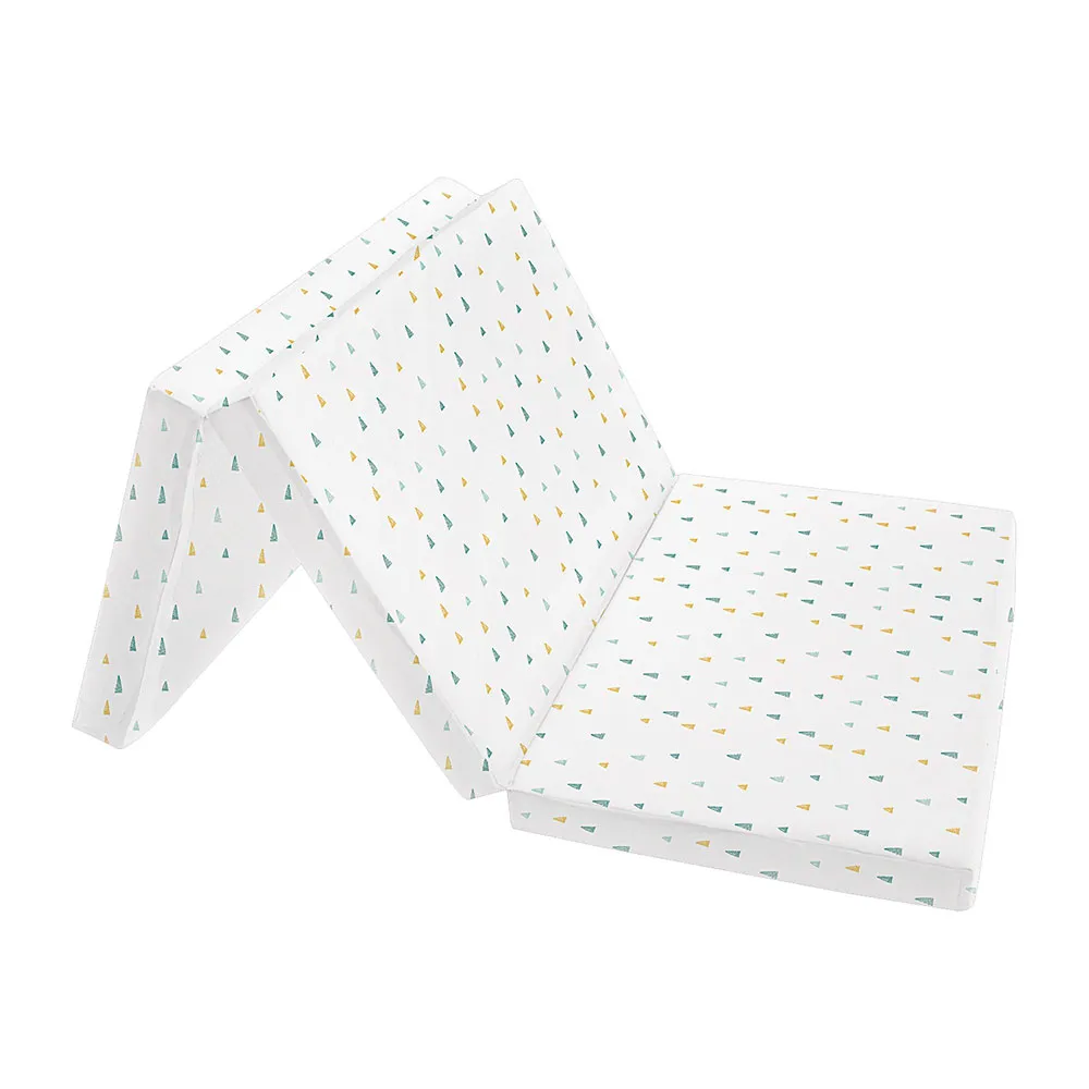 Kikkaboo Sammenleggbar Madrass Med Trekanter 60/120/5 Cm, Multicolor Kikkaboo Sammenleggbar Madrass Med Trekanter 60/120/5 Cm, Multicolor