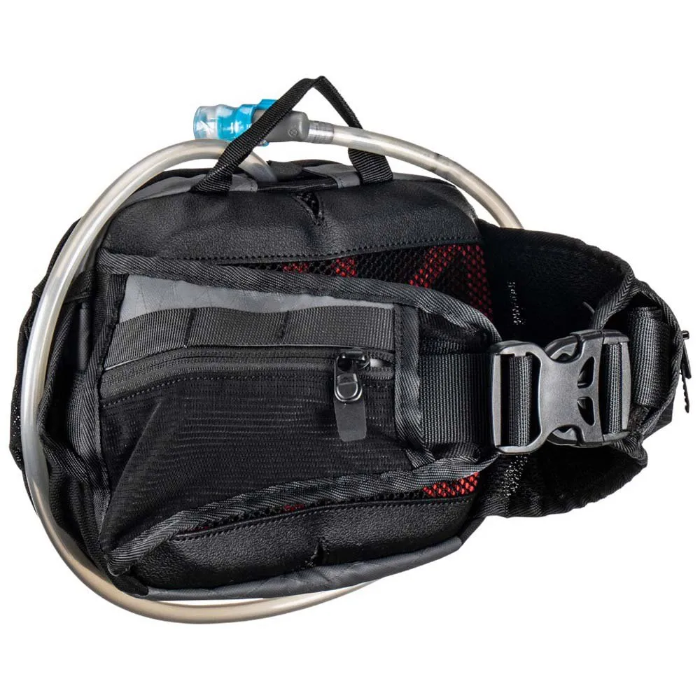 Leatt Core 1.5 Midjeveske 1.5l, Graphite, XS/XXL Leatt Core 1.5 Midjeveske 1.5l, Graphite, XS/XXL