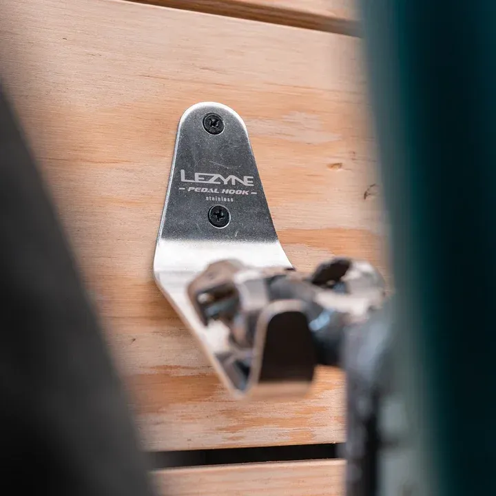 Lezyne Pedal Hook Sykkeloppheng via Pedal, Silver, One Size
