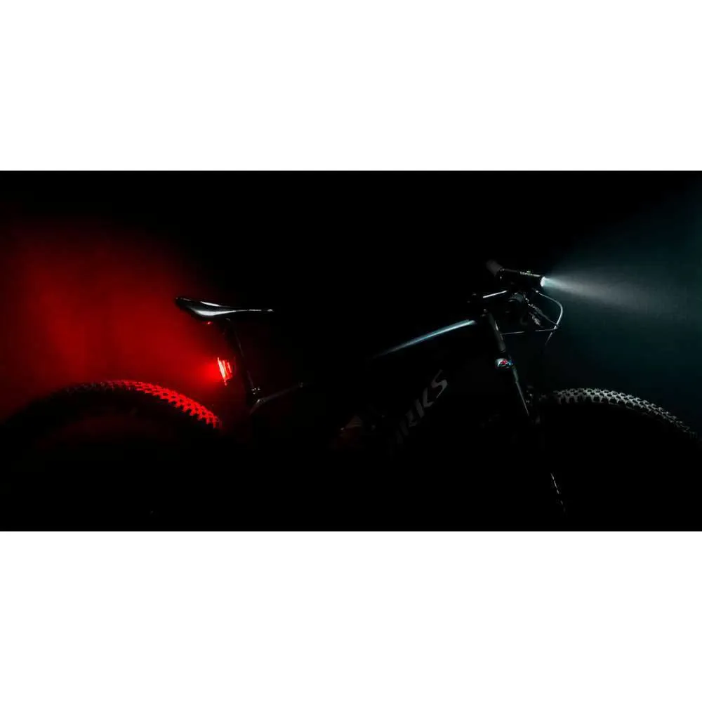 Lezyne Strip Drive Pro 400+ Baklys, Black / red, 400 Lysstyrker