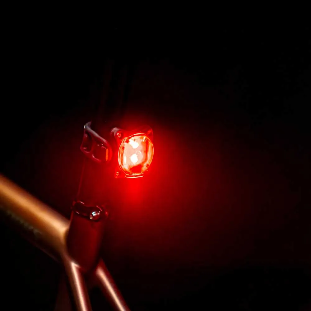 Lezyne Zecto Drive 200+ Baklys, Black / red, 200 Lysstyrker Lezyne Zecto Drive 200+ Baklys, Black / red, 200 Lysstyrker