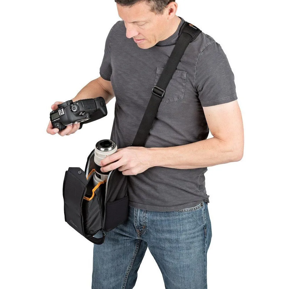Lowepro Protactic Lens Exchange 200 Aw Veske, Black Lowepro Protactic Lens Exchange 200 Aw Veske, Black