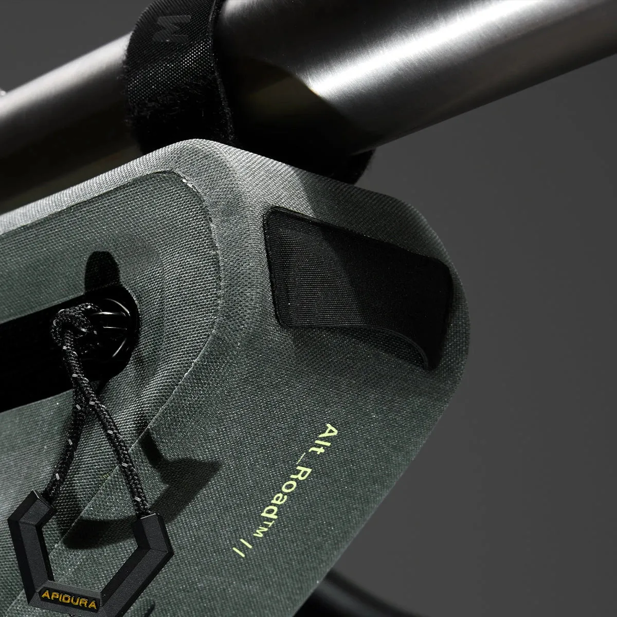 MAAP X APIDURA Frame Pack 1L, Loam