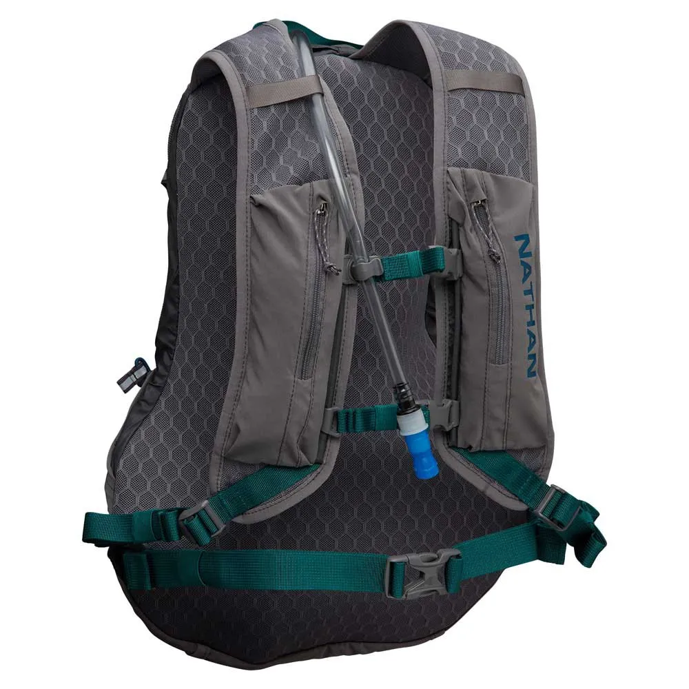 Nathan Crossover Pack 10l Hydreringsvest, Charcoal / marine blue, One Size Nathan Crossover Pack 10l Hydreringsvest, Charcoal / marine blue, One Size