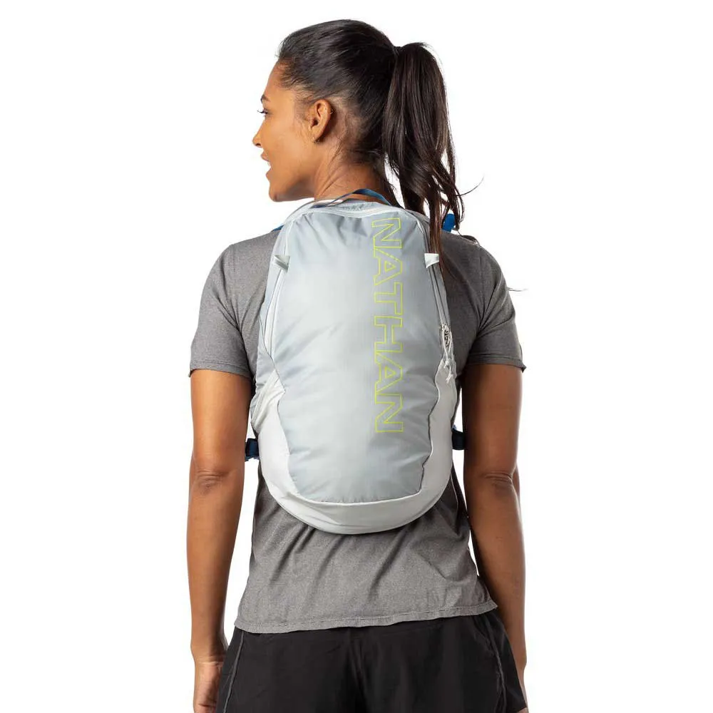 Nathan Crossover Pack 5l Hydreringsvest, Vapor grey / finish lime, One Size Nathan Crossover Pack 5l Hydreringsvest, Vapor grey / finish lime, One Size