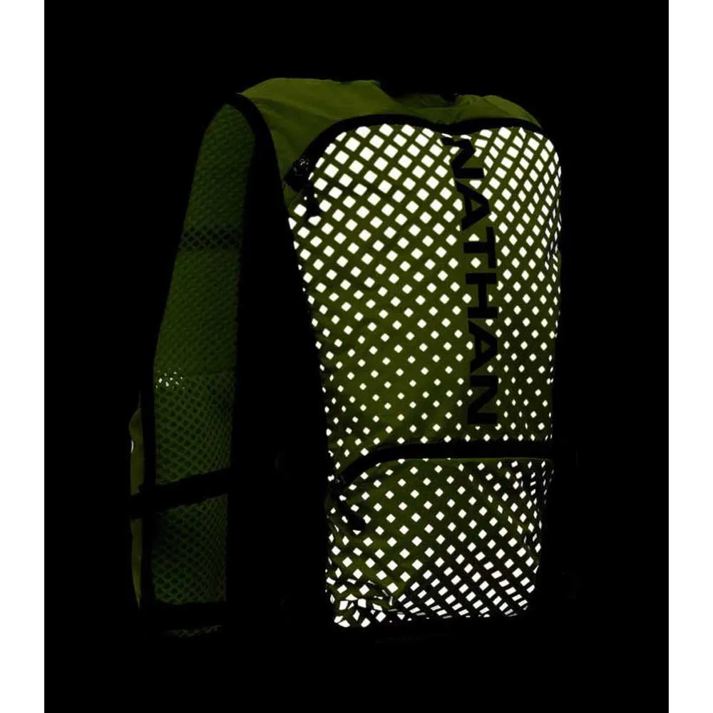 Nathan Hypernight Quickstart 2.0 4l Hydreringsvest, Hi vis yellow / geo print, One Size Nathan Hypernight Quickstart 2.0 4l Hydreringsvest, Hi vis yellow / geo print, One Size