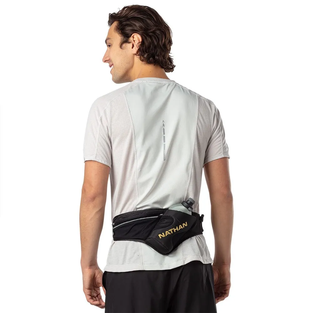 Nathan Peak 535ml Midjeveske, Black / gold