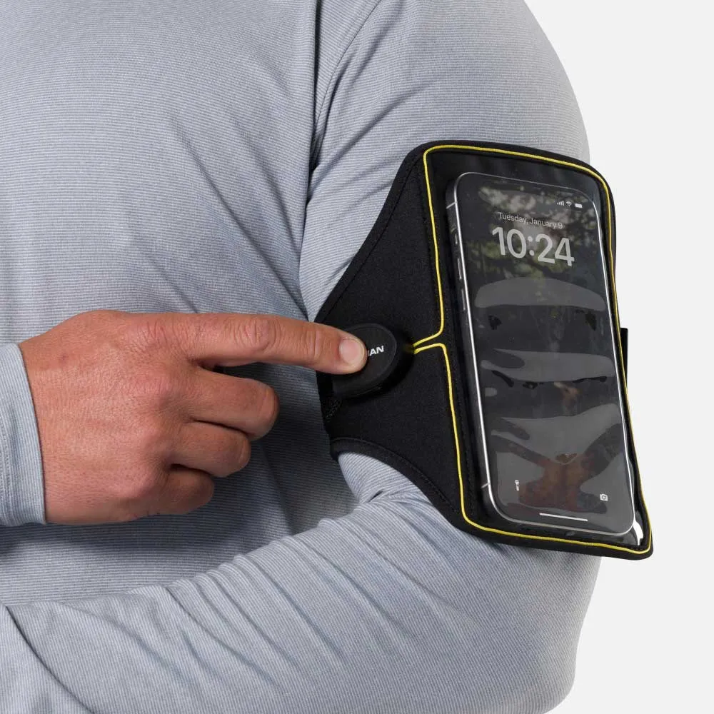 Nathan Telefonholder Med Lommelykt Til 5 Km Laserløp, Black / high vis yellow, One Size