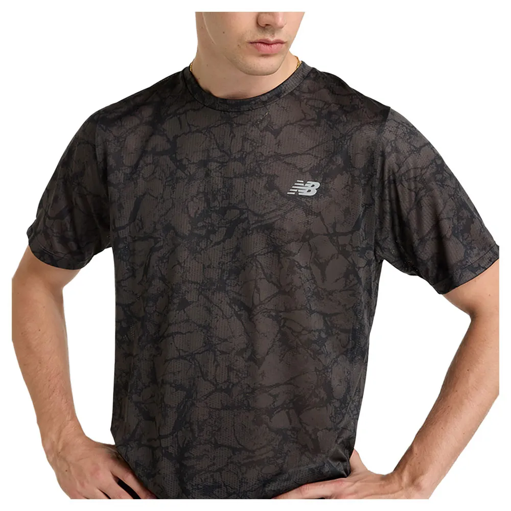 New Balance Athletics Printed Kortarmet T-skjorte male