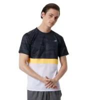 New Balance Striped Accelerate Kortarmet T-skjorte male New Balance Striped Accelerate Kortarmet T-skjorte male