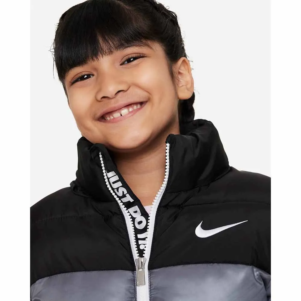 Nike 86k722 Heavy Weight Jakke, Black, 3-4Y
